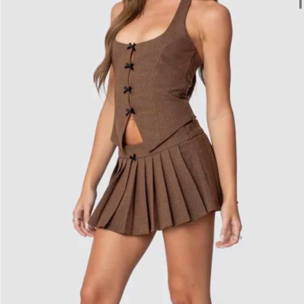 Brown plaid edikted top